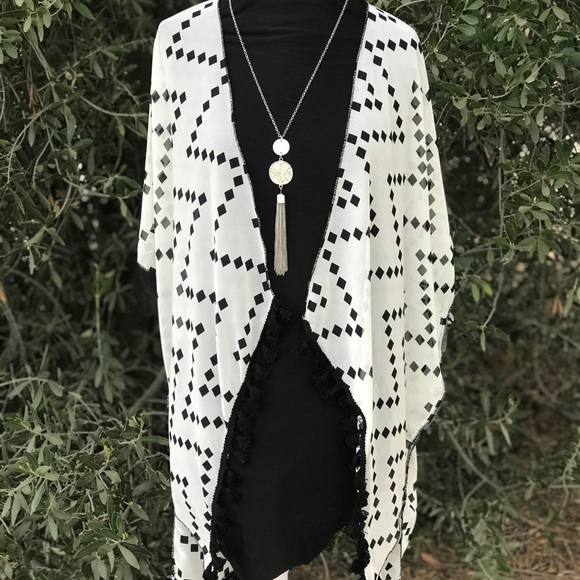 Kimono top - Picture 1 of 3